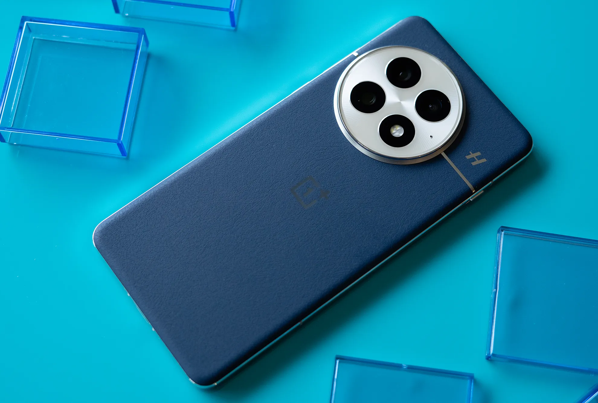 OnePlus 13 mobile phone