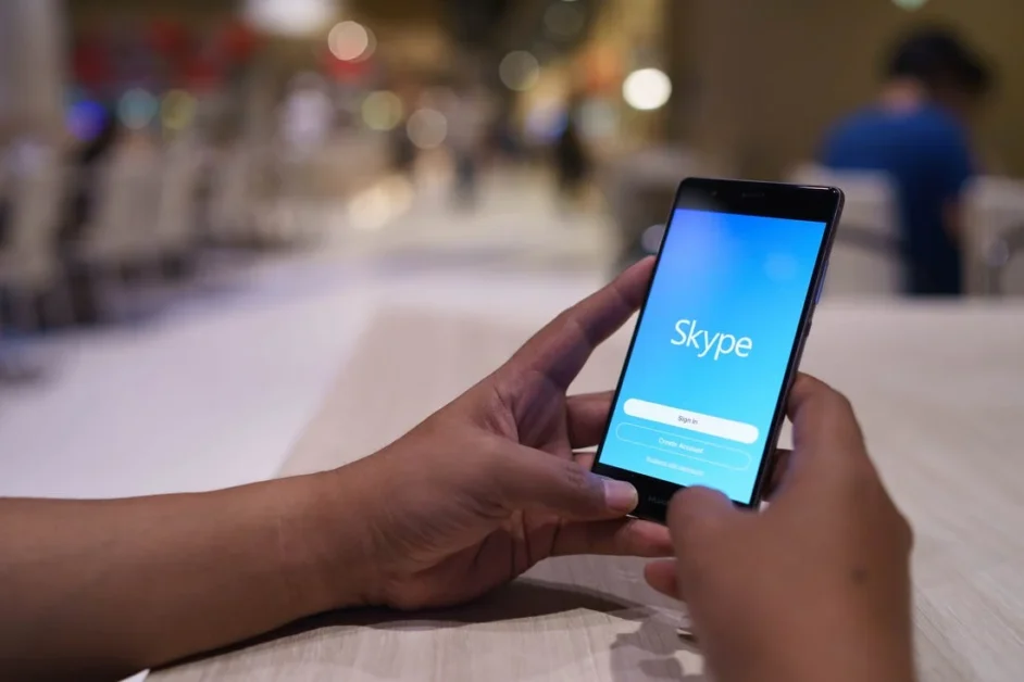 Internet Says Goodbye to Skype With a Wave of Creative Memes